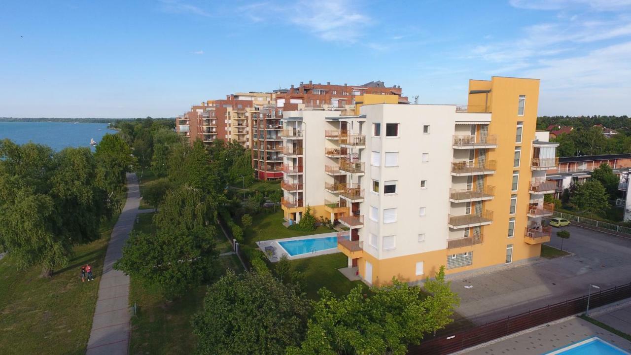 Viktoria Apartmanok ชิโอฟก ภายนอก รูปภาพ