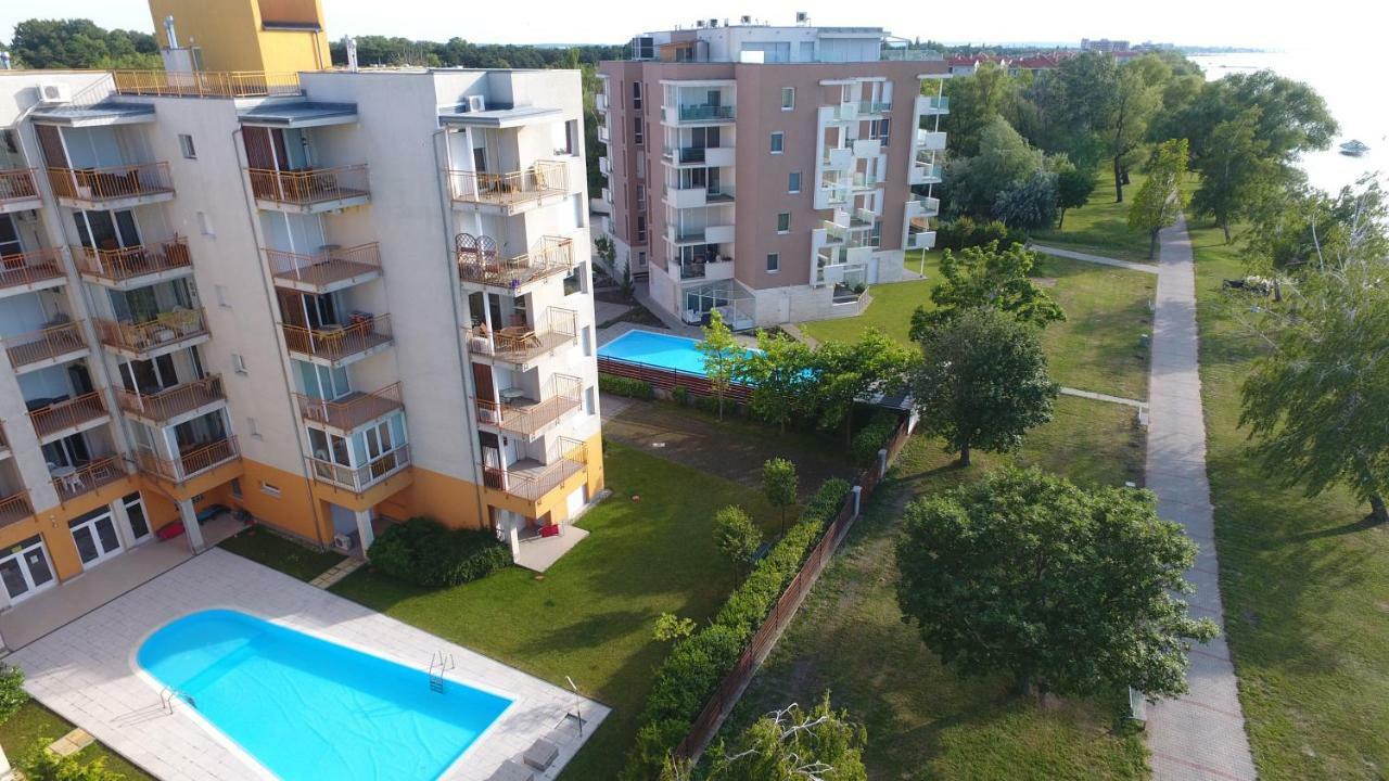 Viktoria Apartmanok ชิโอฟก ภายนอก รูปภาพ