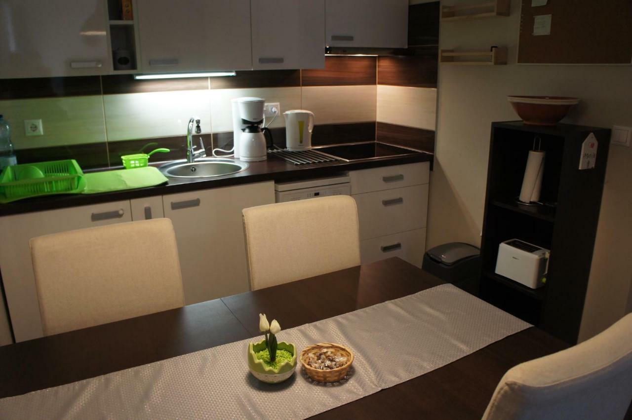 Viktoria Apartmanok ชิโอฟก ภายนอก รูปภาพ
